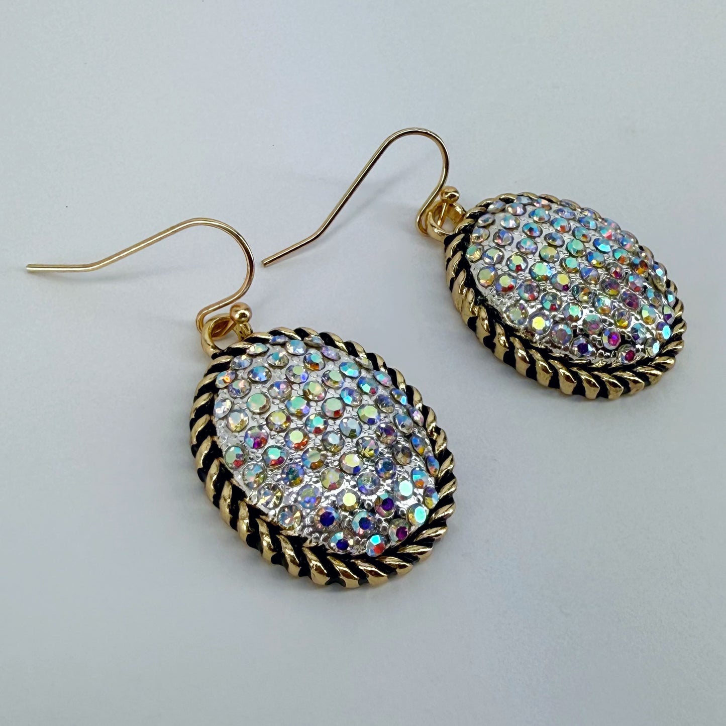 Fashion Filigree Oval Fish Hook Earrings with Rhinestone