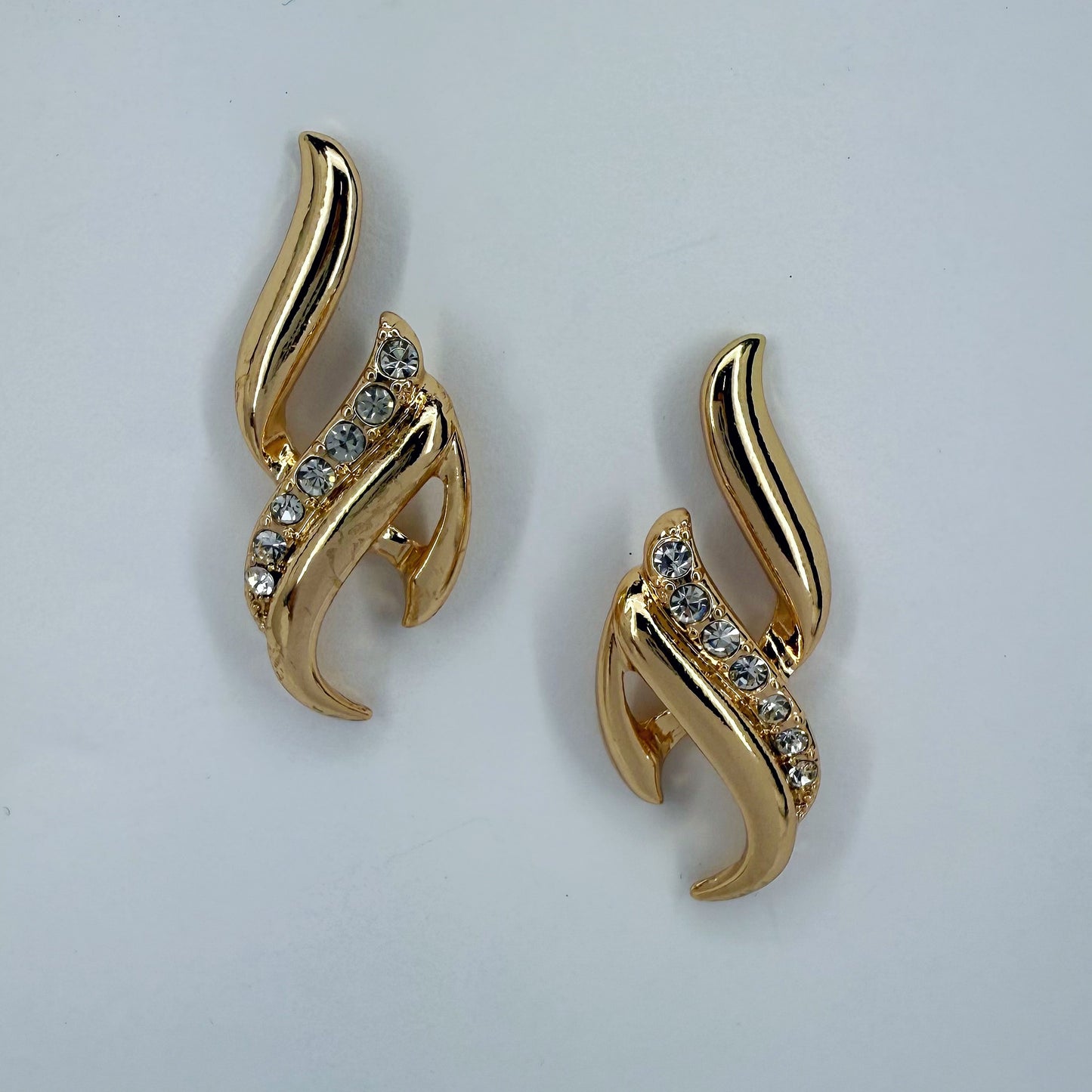 Post Back Fire Design With Rhinestone
