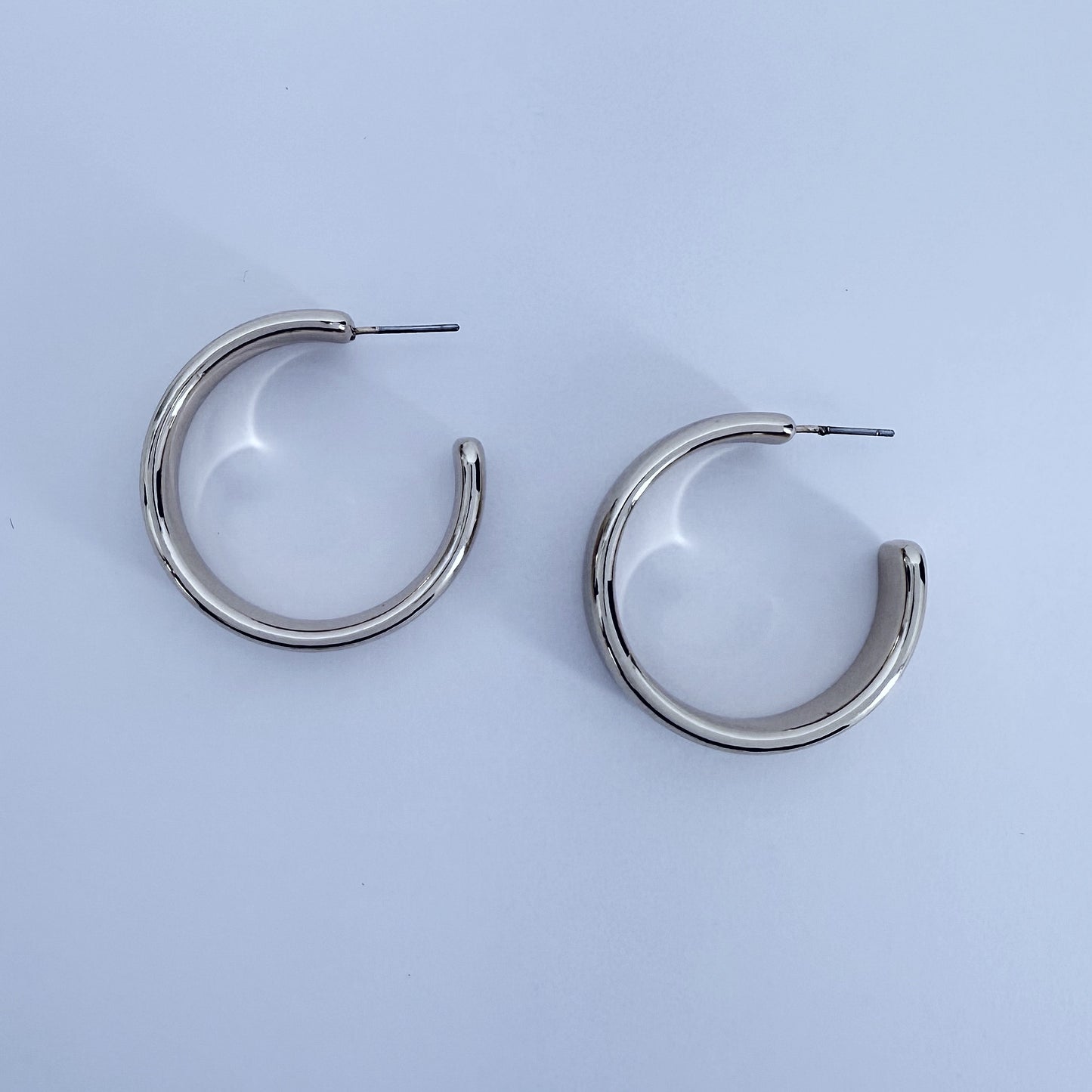 Gold or Silver Finish Small Hollow Classic Hoop Earrings