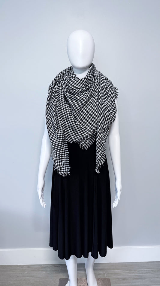 Black and White Houndstooth Print Scarf