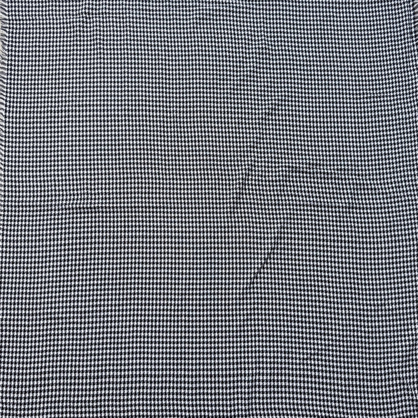 Black and White Houndstooth Print Scarf