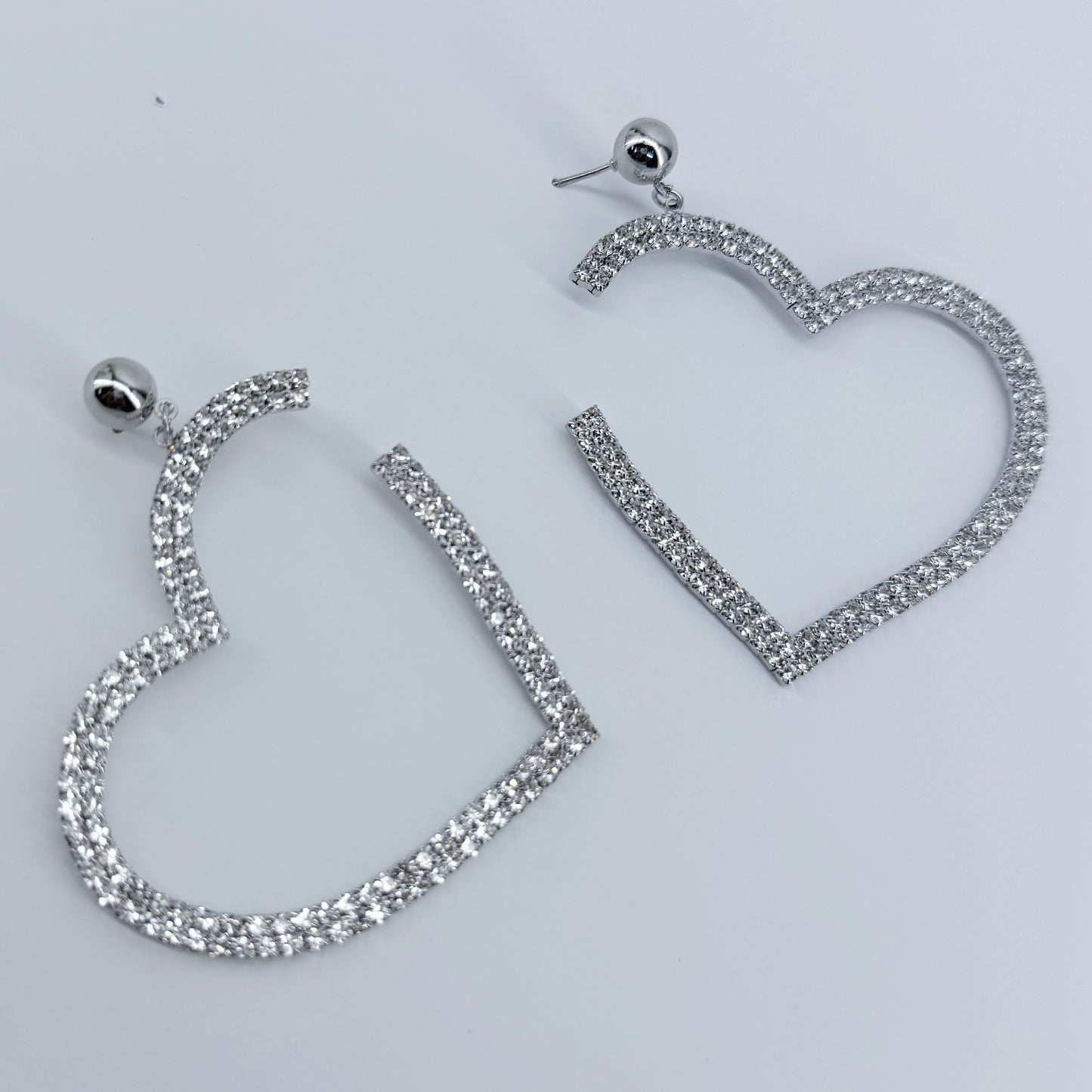 Post Back With Rhinestones Heart Shape Dangle