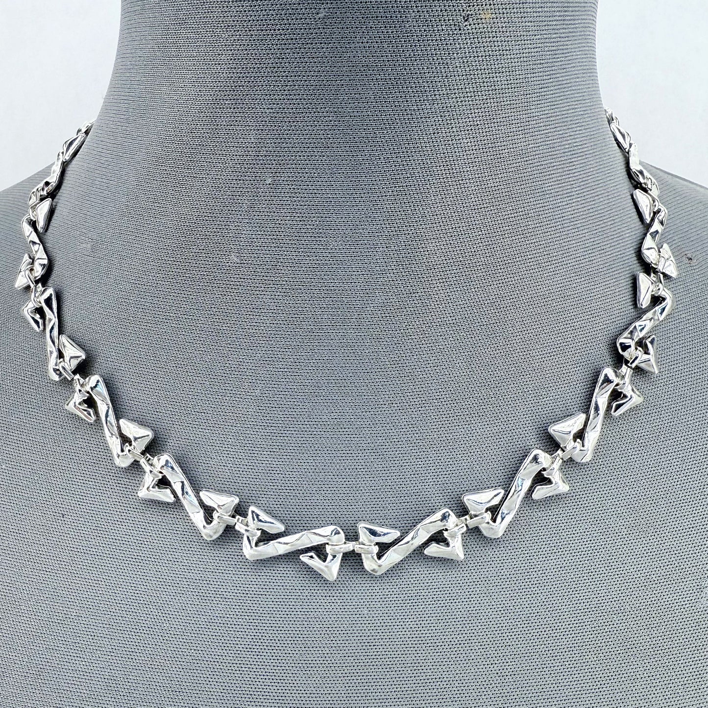 Silver Finish Z-shaped Design Link Chain Necklace
