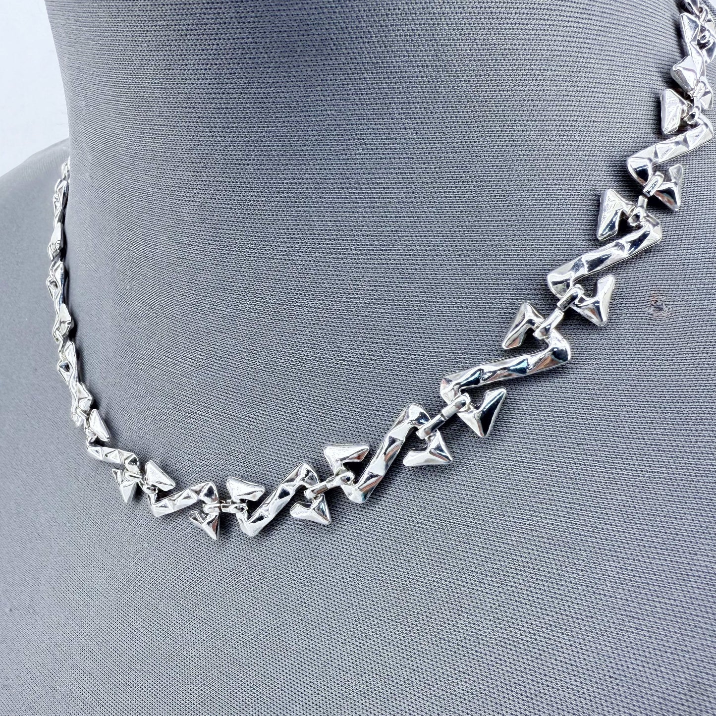 Silver Finish Z-shaped Design Link Chain Necklace
