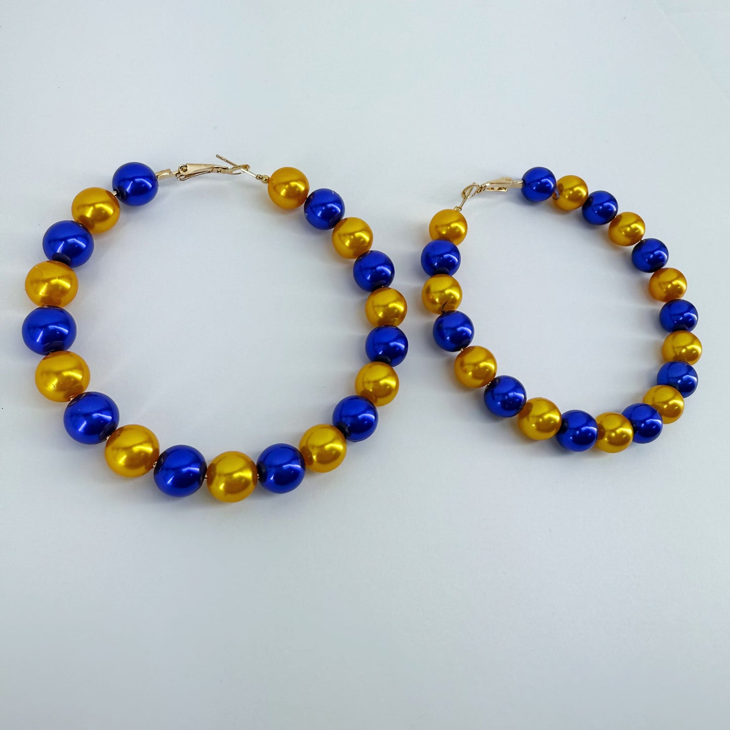 Colorful Pearls Hoop In Gold Or Silver Finish