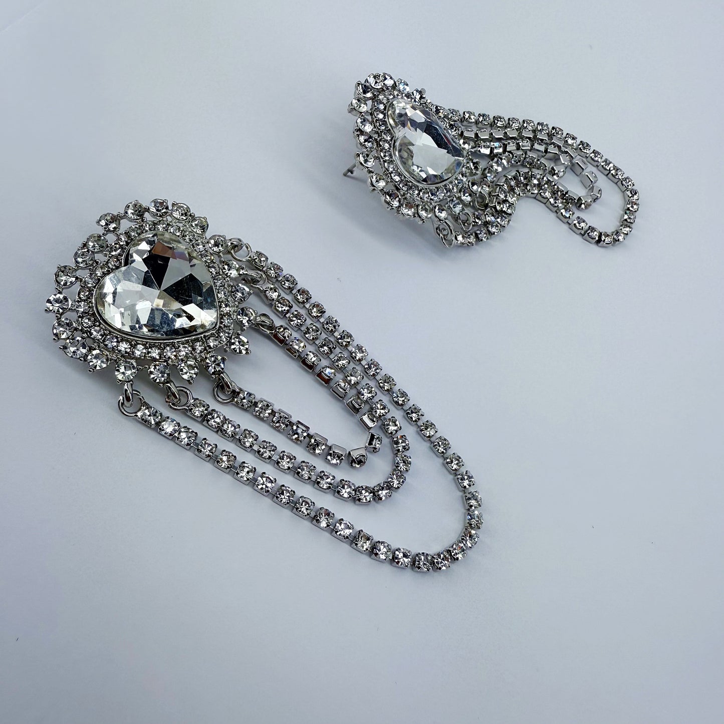 Post Back Heart Design Earrings With Rhinestone Tassels