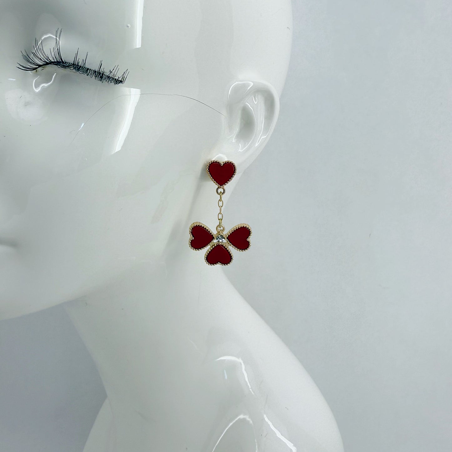 Post Back Gold Finish Heart Design With Clover Dangle