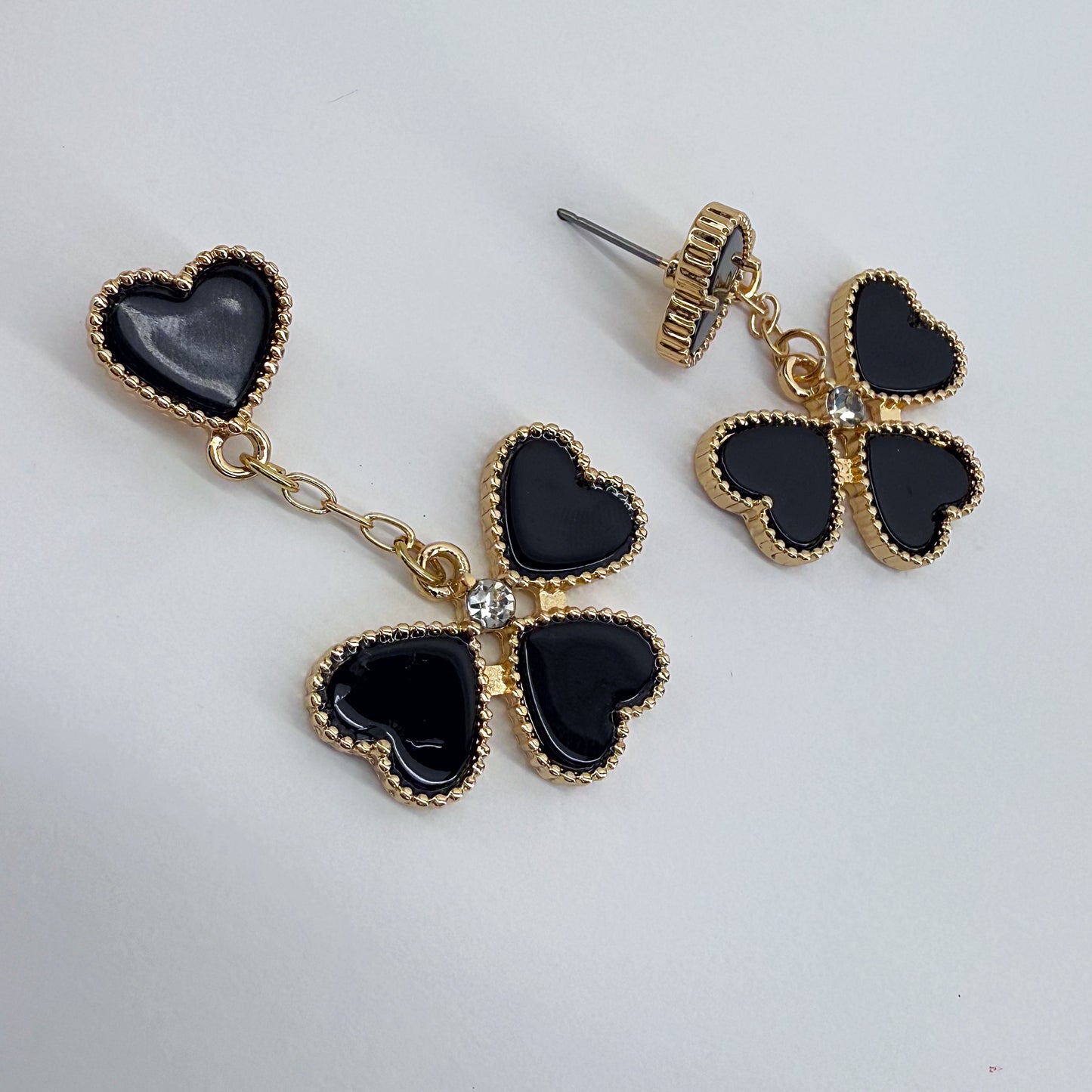 Post Back Gold Finish Heart Design With Clover Dangle