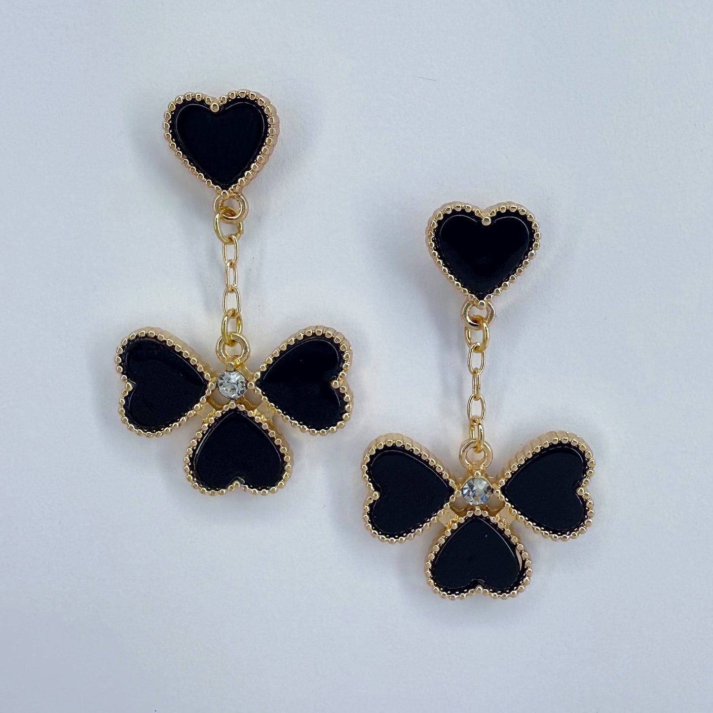 Post Back Gold Finish Heart Design With Clover Dangle