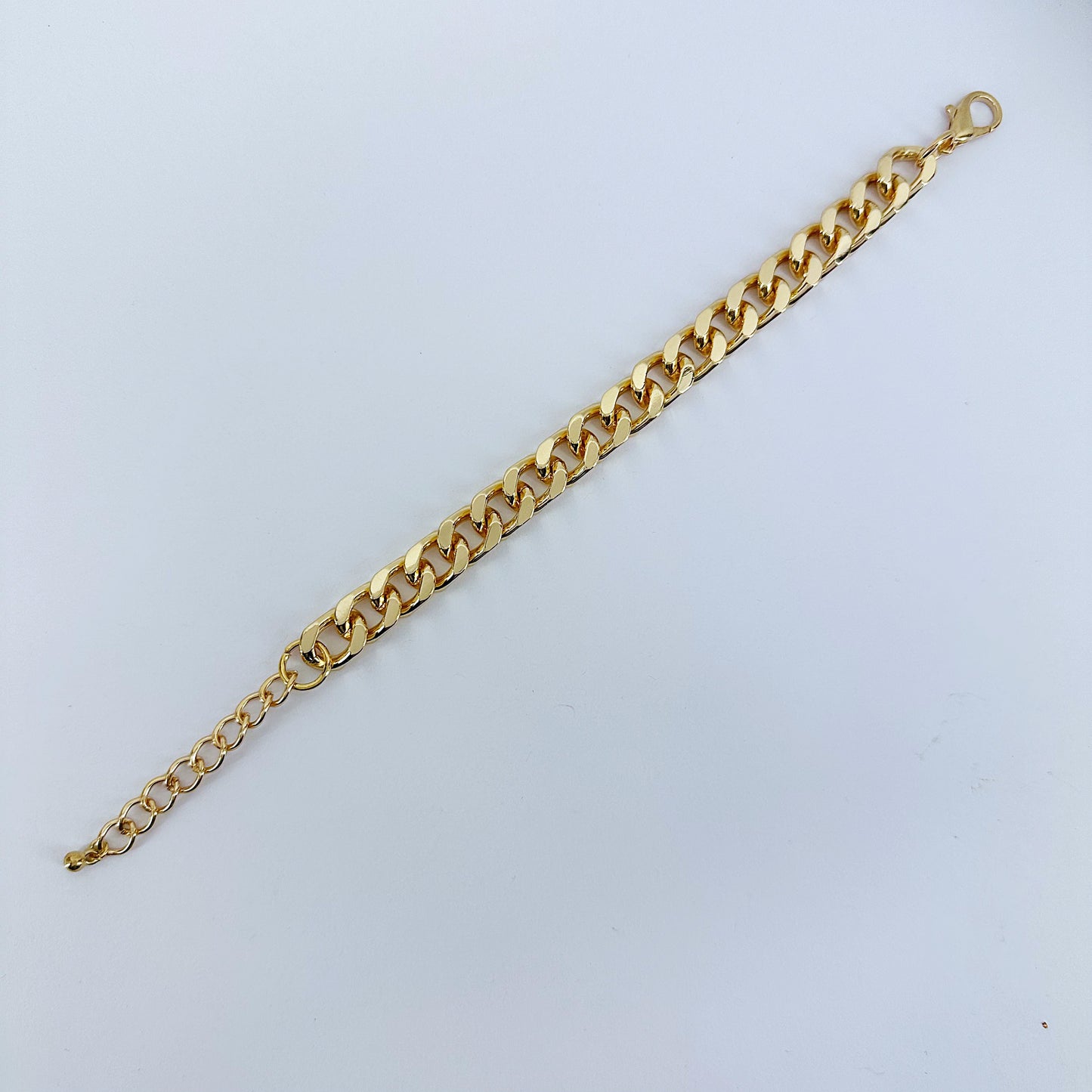 Gold or Silver Finish Cuban Link Bracelet