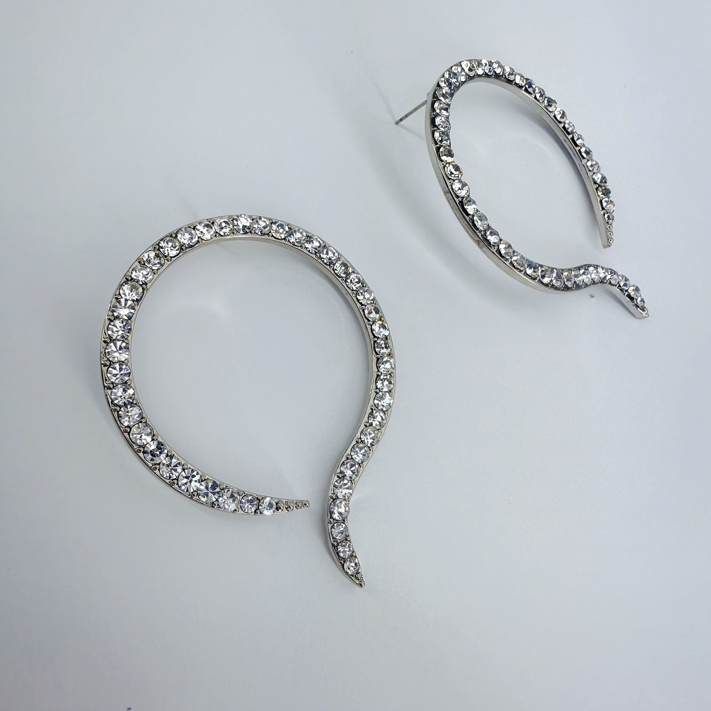 Gold or Silver Finish Snake Round Post Back Earrings