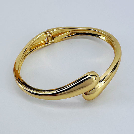 Trendy Elegant Water Drop Design Cuff Bracelet