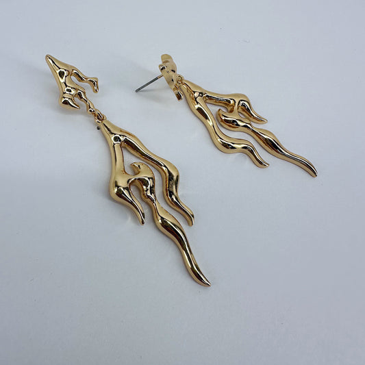 Dripping Design Drop Metal Post Earring