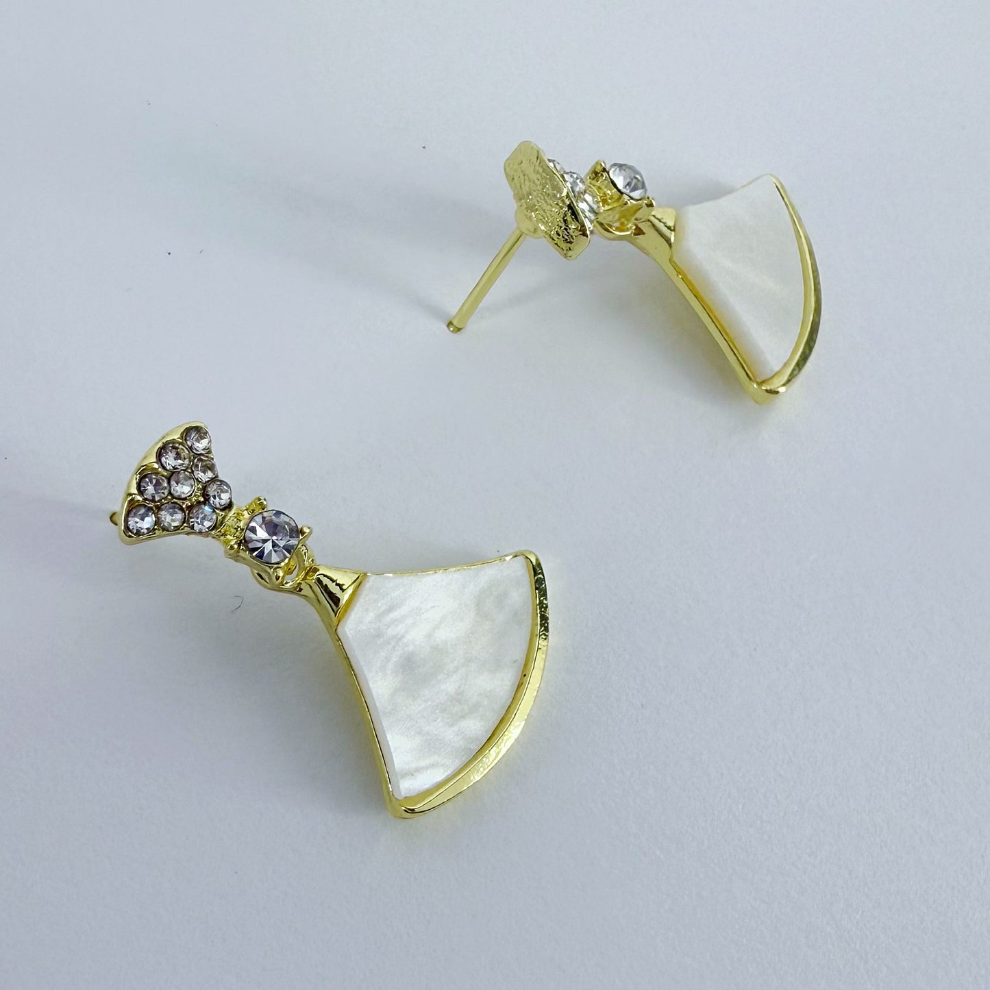 Gold Finish Post Back Unique Design With Rhinestone And Mother Of Pearl