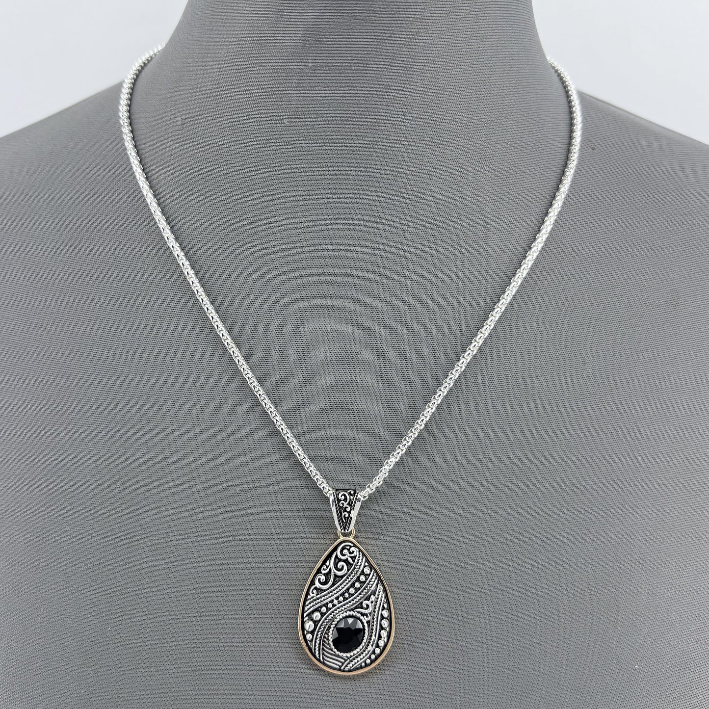 Silver Finish Chain with 2 Tone Teardrop Shape Glass Stone Filigree Pendant