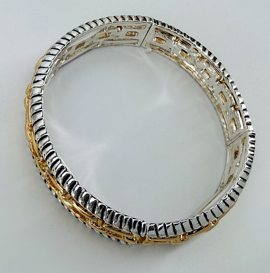 Stretchable Bracelet With Filigree and Cuban Link Gold Or Silver Finish