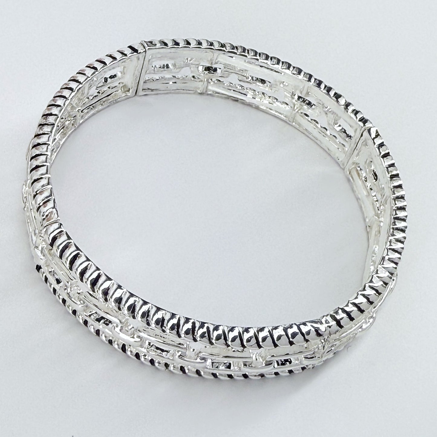 Stretchable Bracelet With Filigree and Cuban Link Gold Or Silver Finish