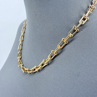 U shape Gold or Silver Finish Necklace