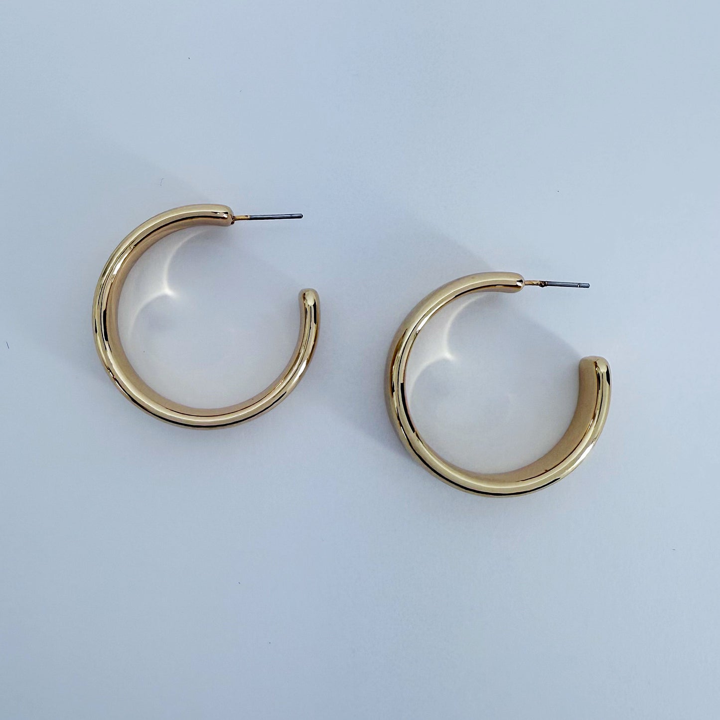 Gold or Silver Finish Small Hollow Classic Hoop Earrings