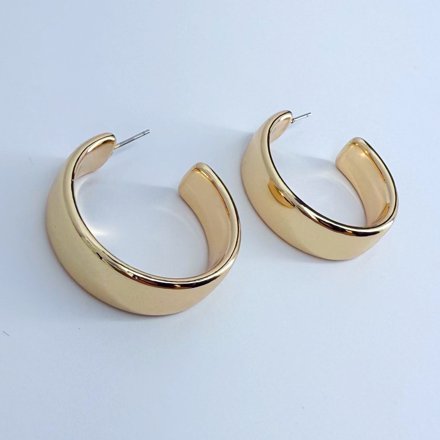 Gold or Silver Finish Small Hollow Classic Hoop Earrings