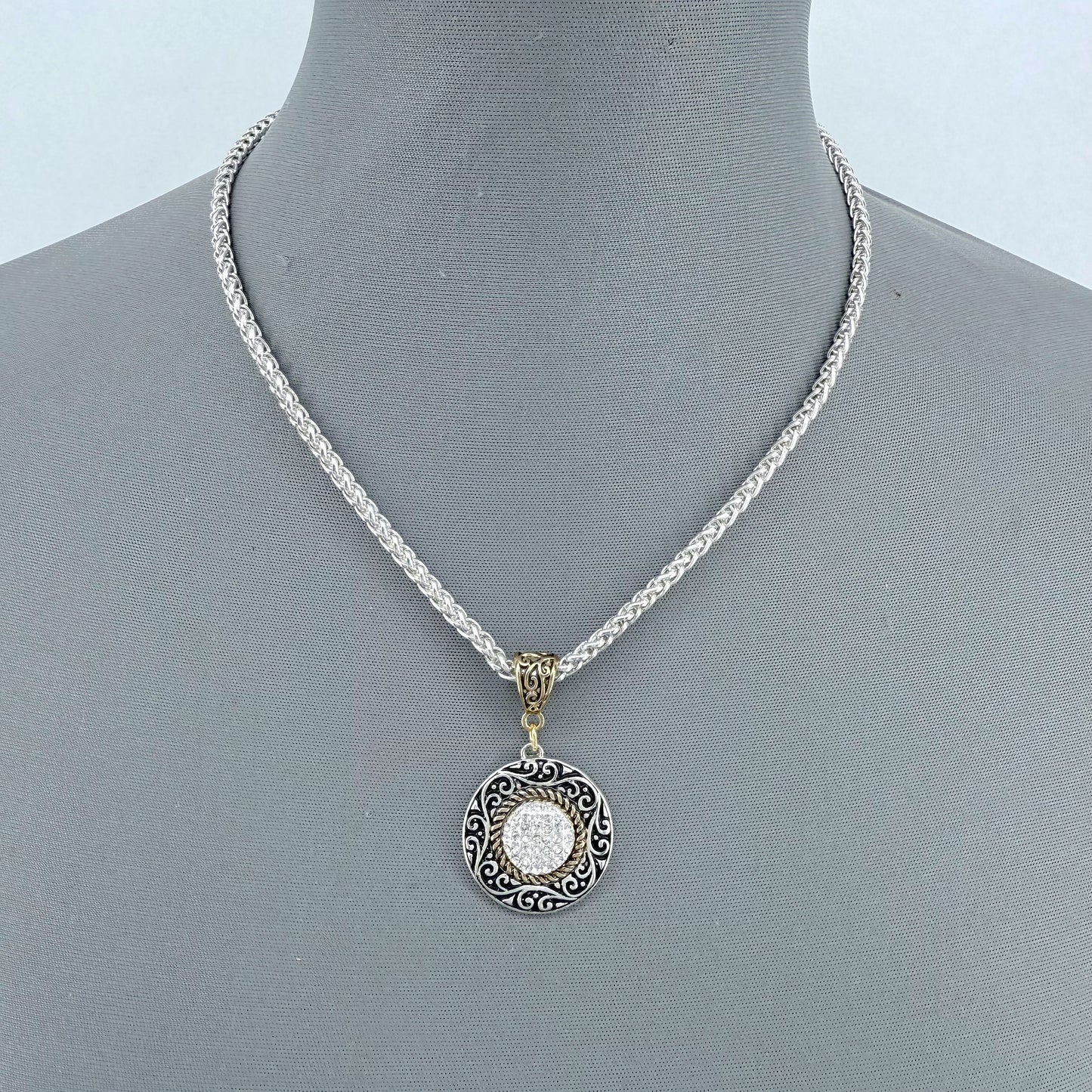 Elegant Popcorn Chain Necklace Round Pendant