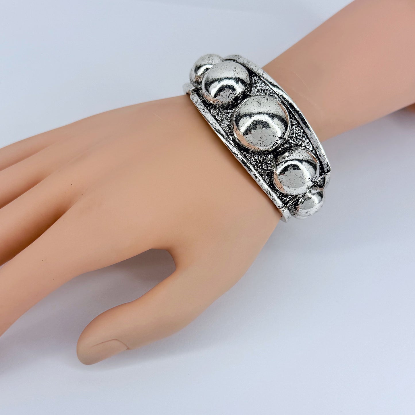 Vintage Stretchable Western Style Bracelet