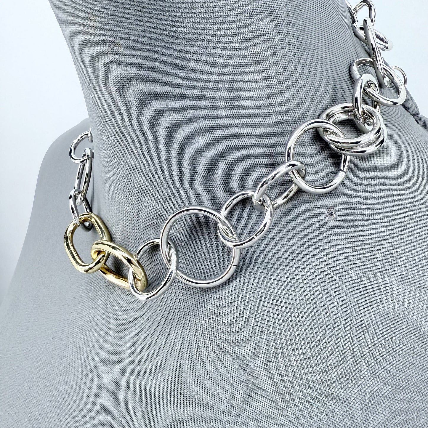 2 tones Rings and Oval Shape Metal Necklace