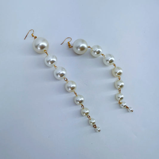 Long Gradient Drop Pearls Earrings
