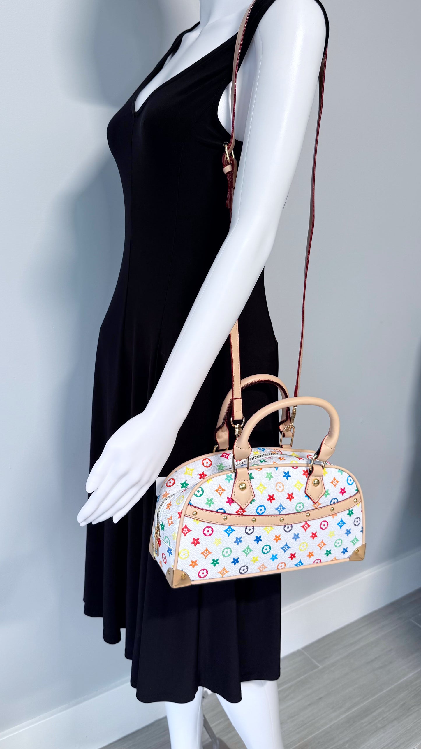 HandBag White with Multicolor Flowers Design