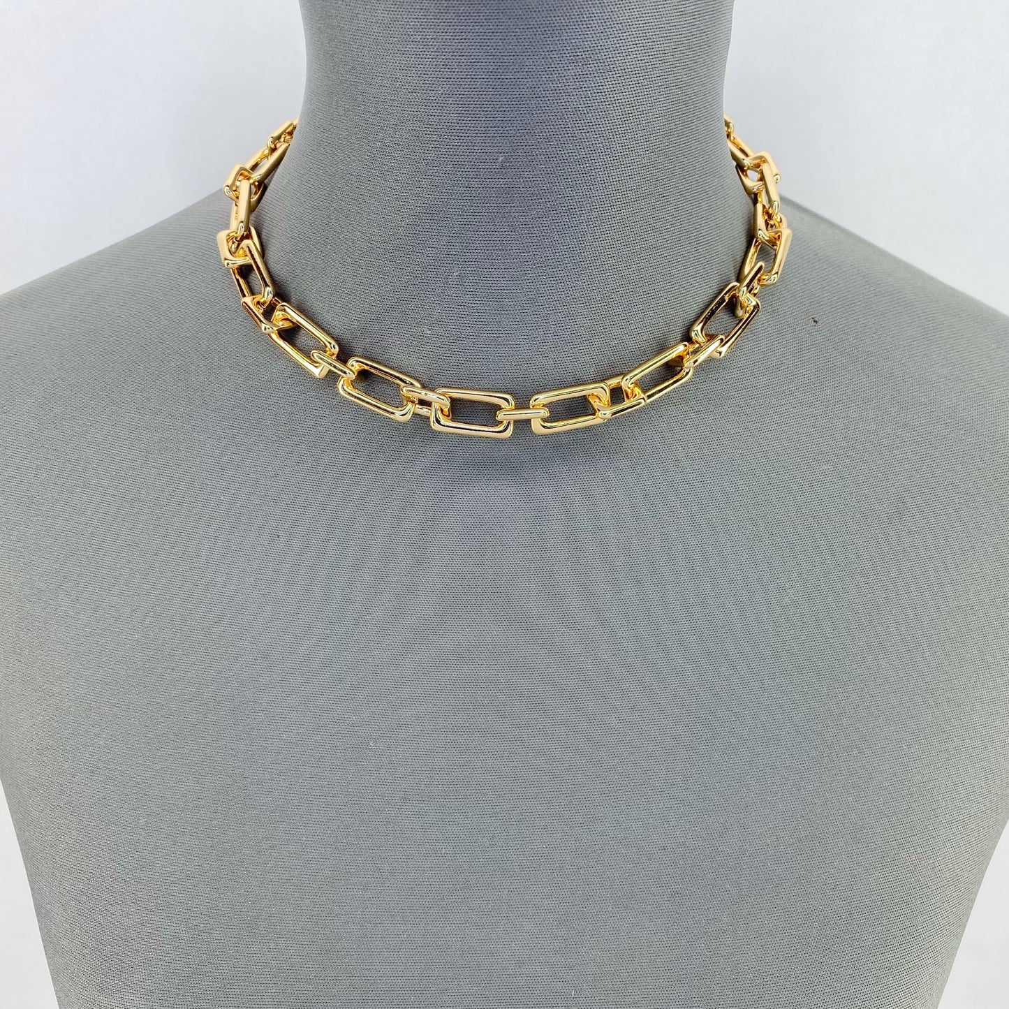 Alternating Square and Rectangle Link Chain