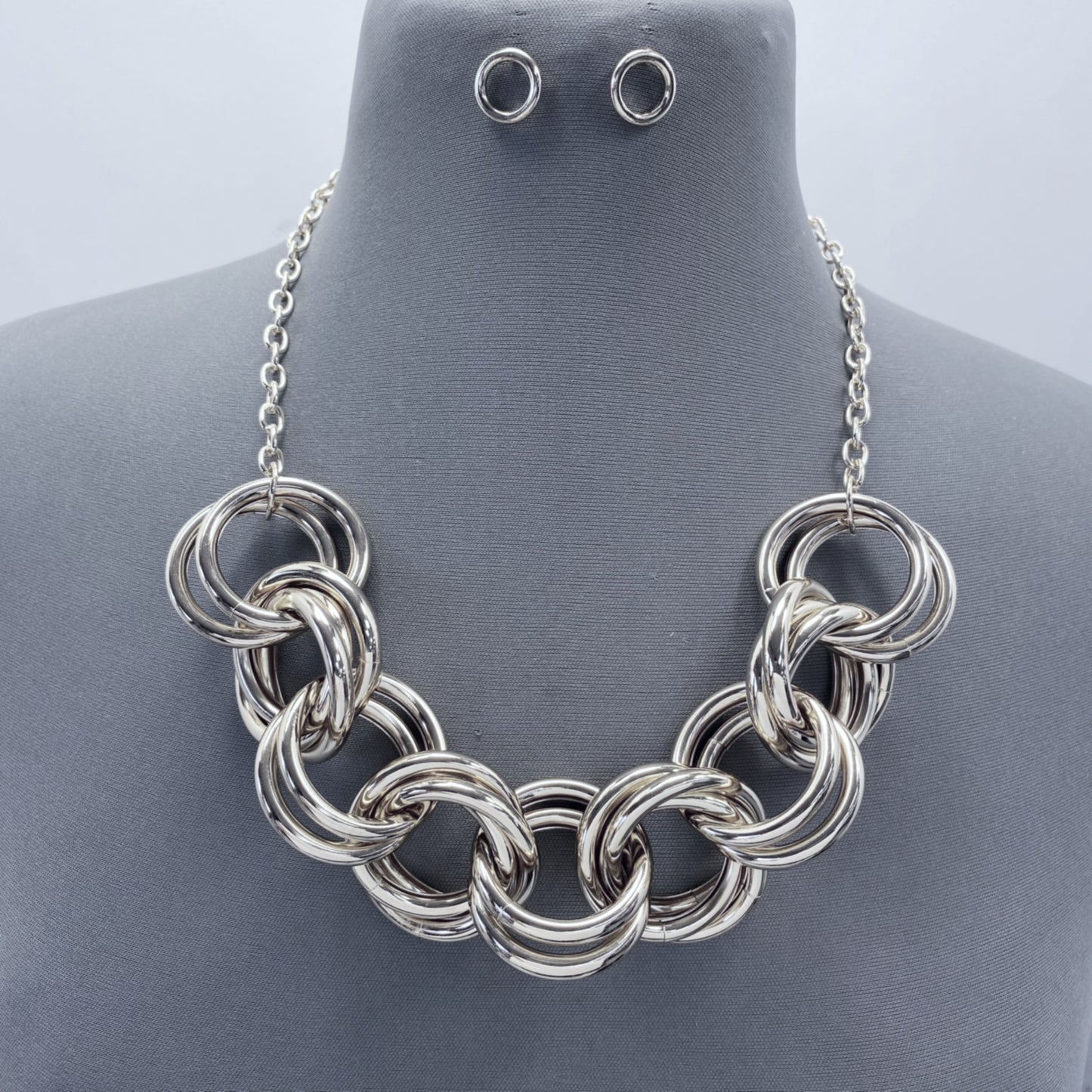 Multiple Rings Statement Necklace Set